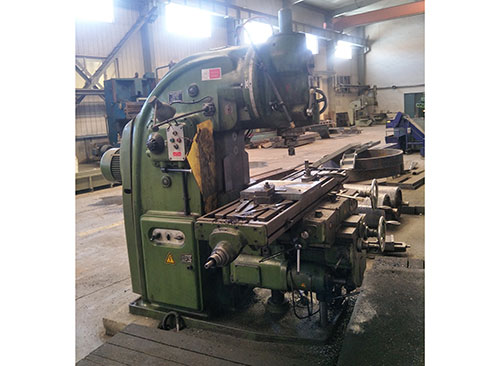 萬能升降臺(tái)銑床